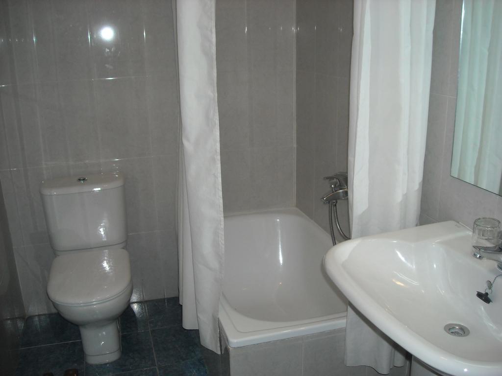 Hostal Residencia Avenida Cuenca  Exterior photo