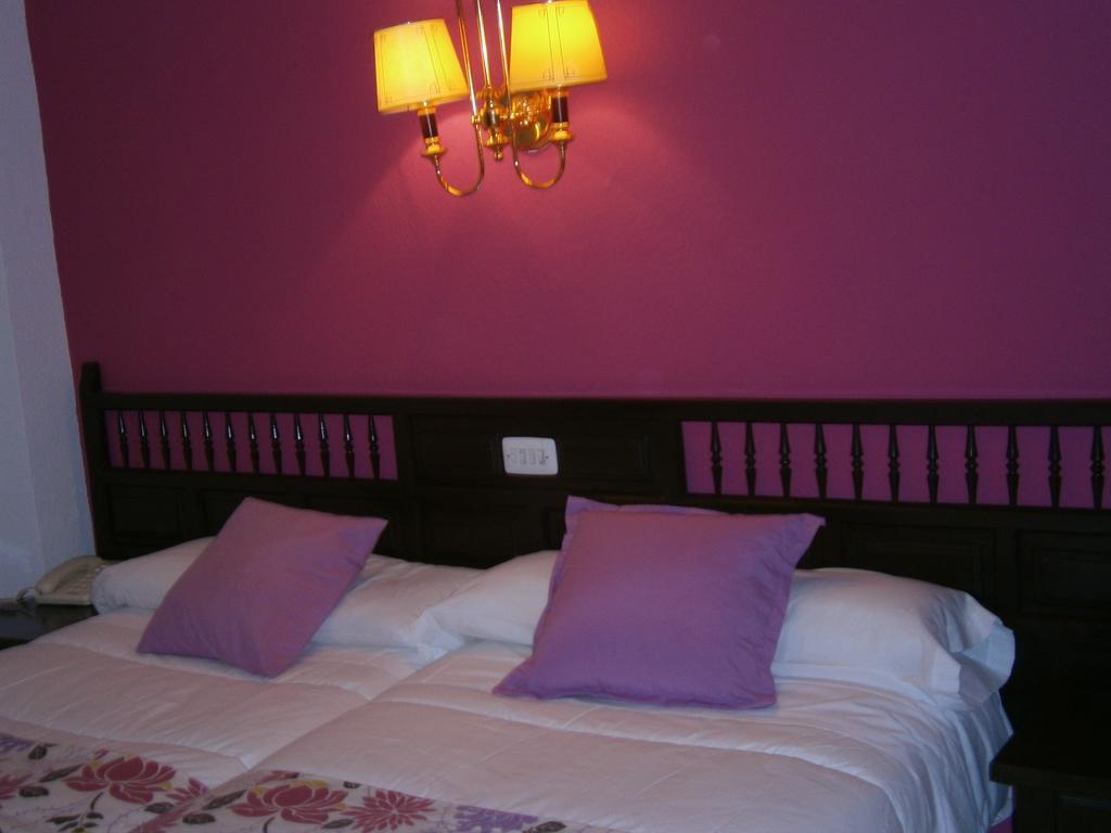 Hostal Residencia Avenida Cuenca  Exterior photo